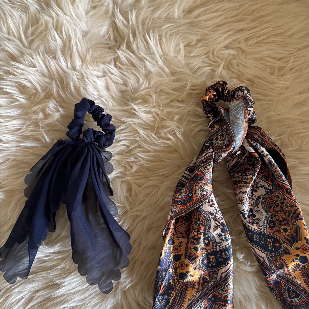 anthropologie & AE Navy and PaisleY Scrunchie Scarf  Set